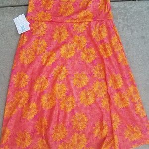 Lularoe Azure skirt xl nwt, embossed